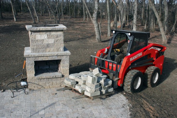 Manitou Kompaktlader 2700V NXT2