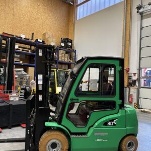 HC Elektro-Frontstapler Typ CPD30-XD6-SI21
