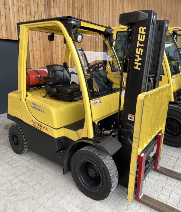HYSTER Gas-Frontstapler Typ H2.5FT-L