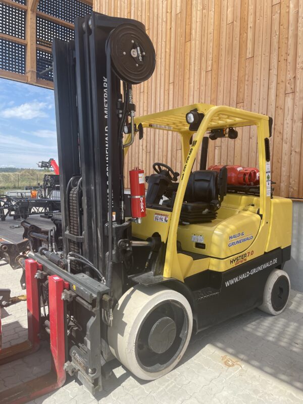 HYSTER Gas-Frontstapler S7.0FT-L