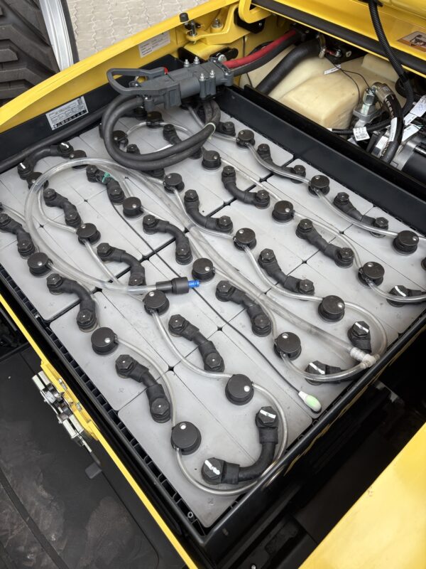 Hyster Elektro-Frontstapler J1.6XN – Bild 3