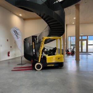 HYSTER Elektro-Frontstapler J2.0UTTL