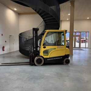 HYSTER Elektro-Frontstapler 3.0XN gebraucht kaufen