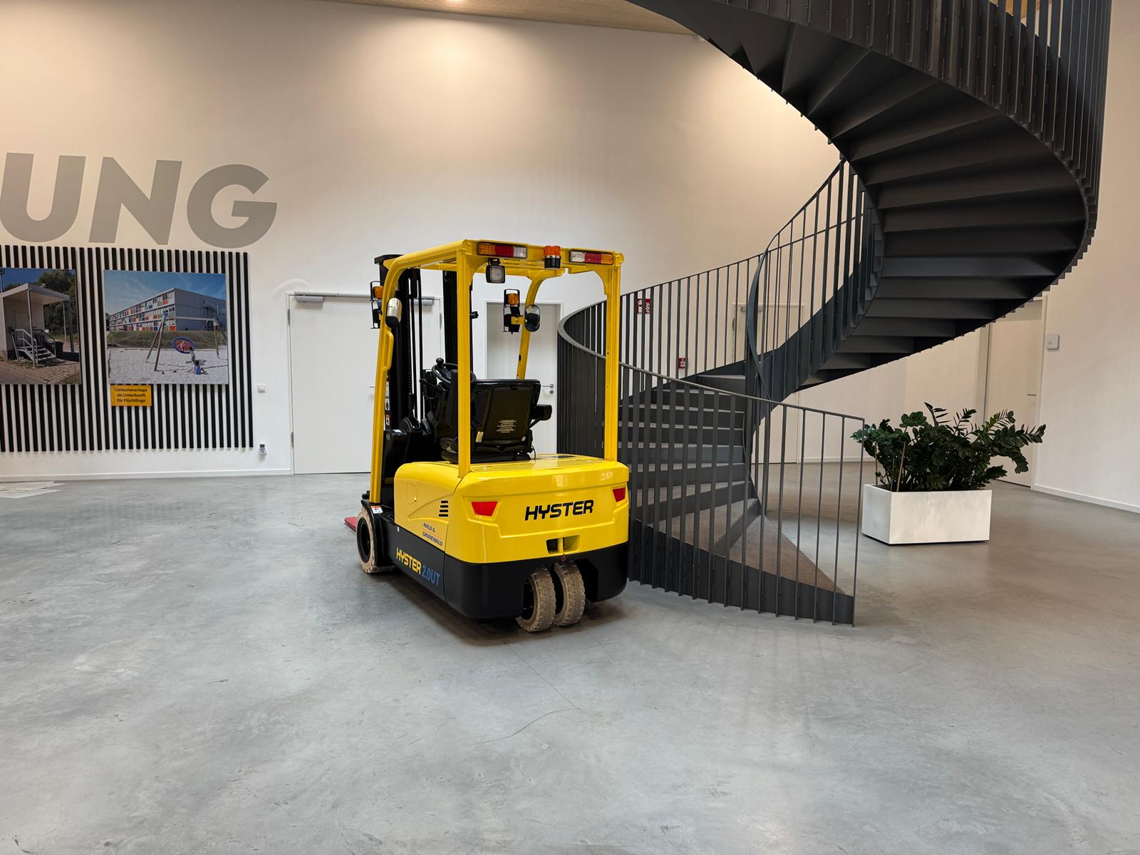 HYSTER Elektro-Frontstapler J2.0UTTL – Bild 3