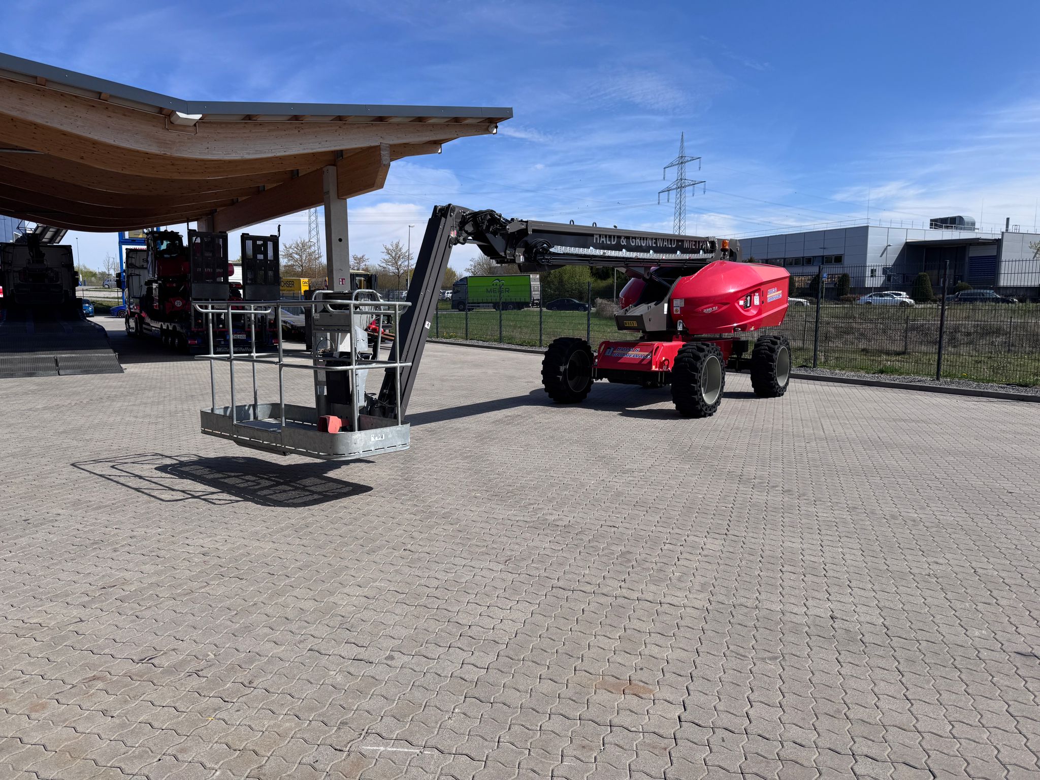 MANITOU Teleskopbühne 220 TJ