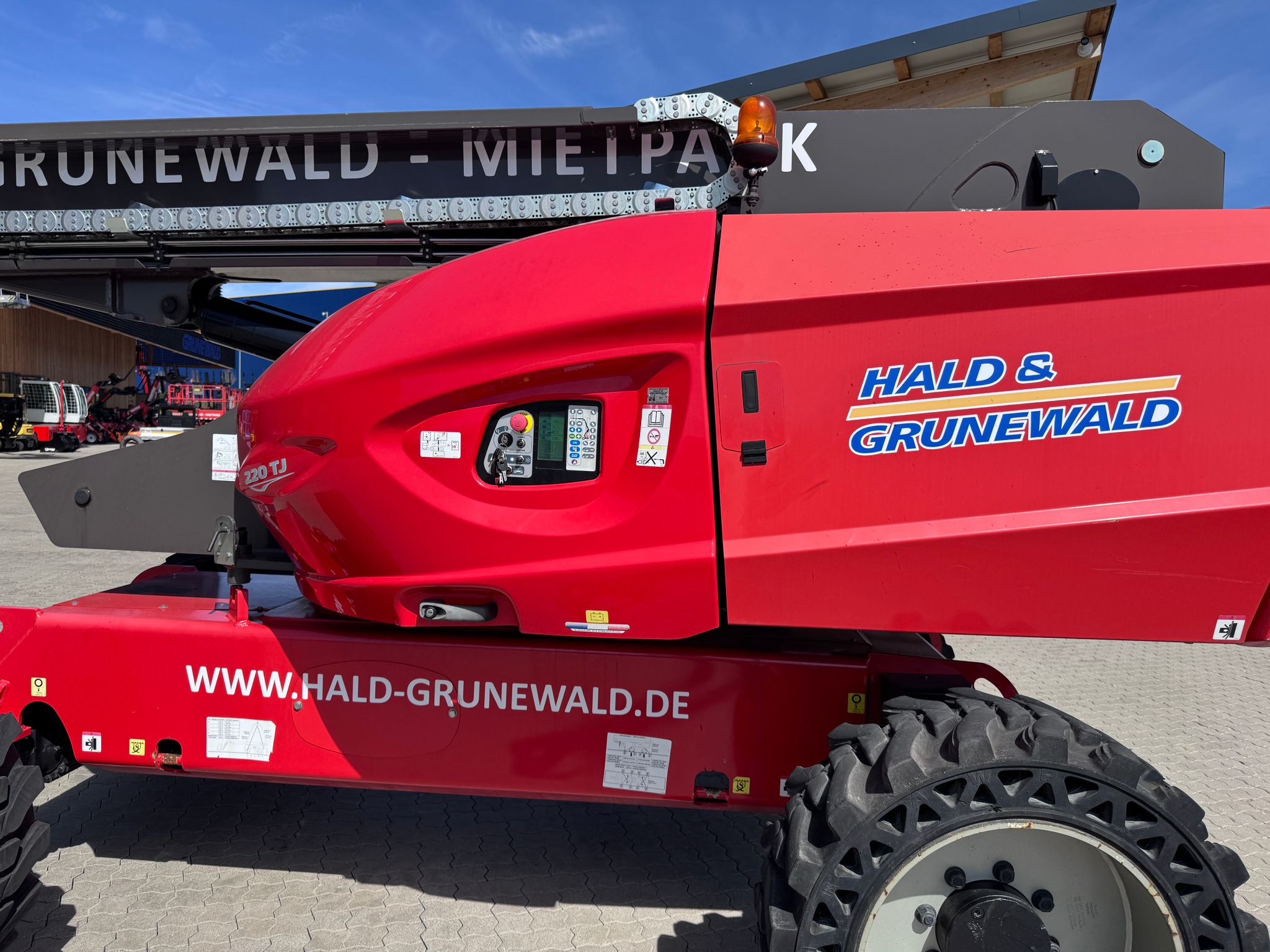 MANITOU Teleskopbühne 220 TJ – Bild 4