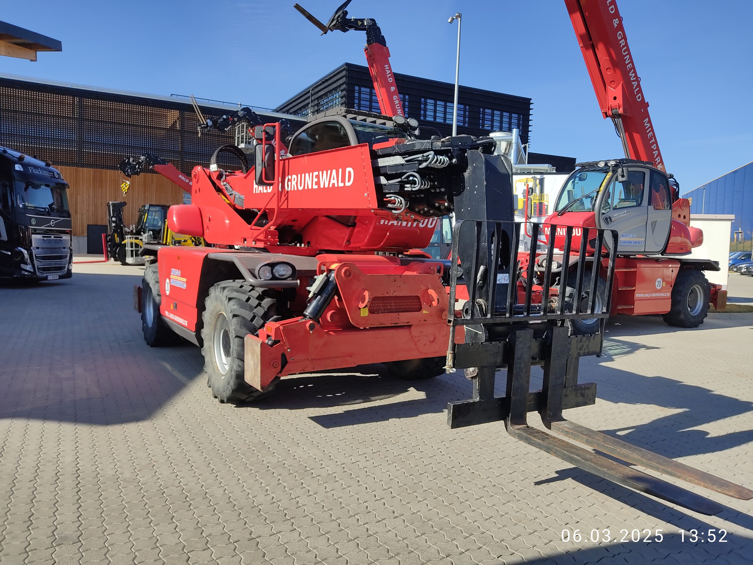 MANITOU Teleskopstapler MRT 2150+ Privilege ST4 S2 – Bild 3