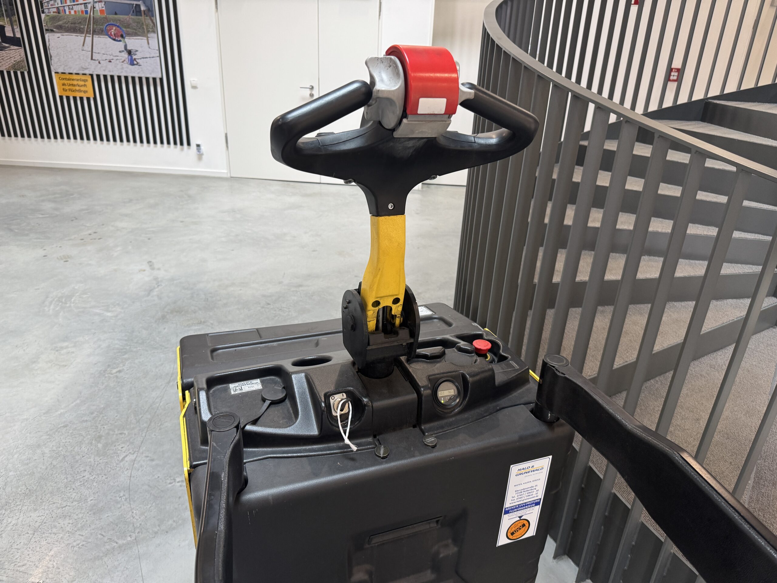 HYSTER Elektro-Niederhubwagen Typ P2.0SE – Bild 2