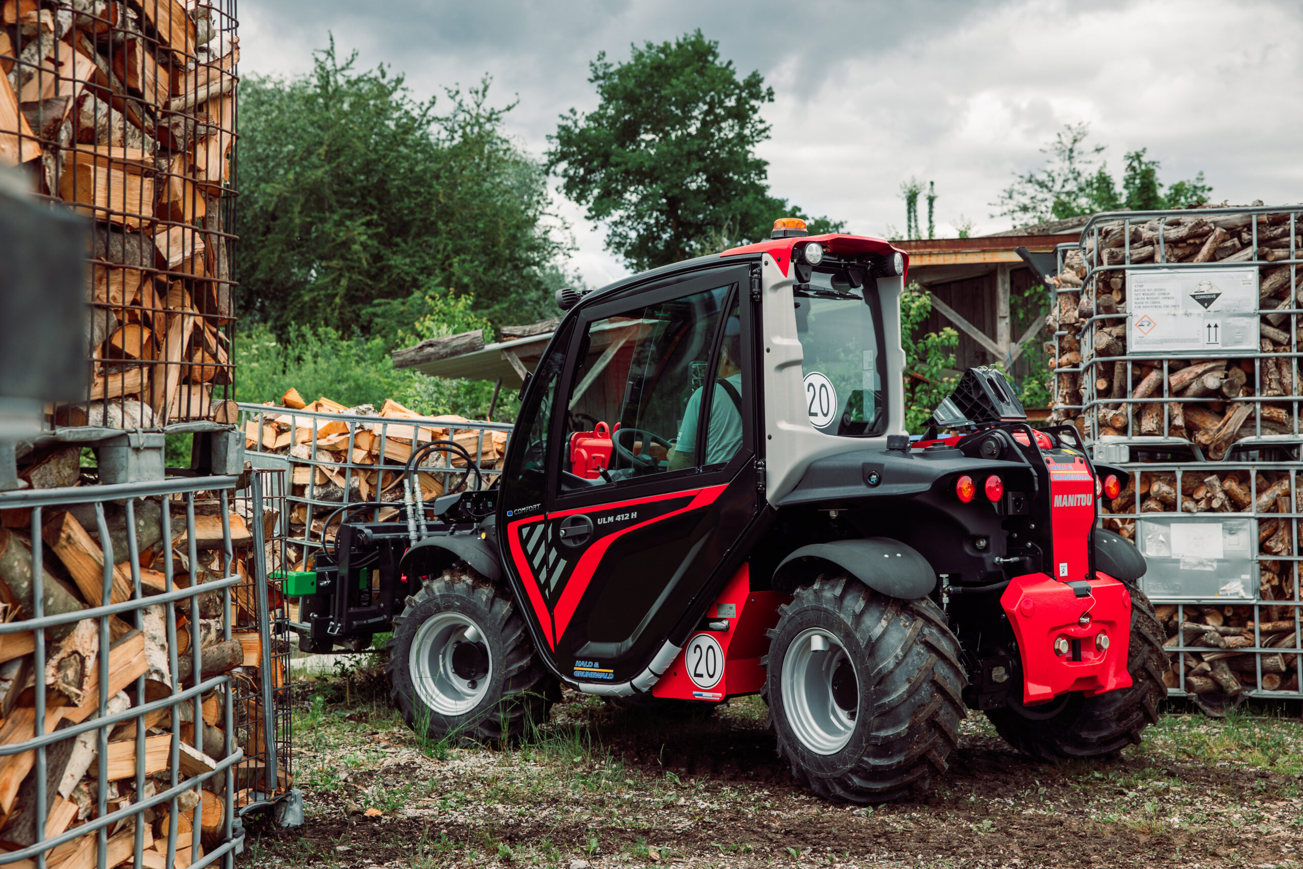 Manitou Ulm 412 Holz Landwirtschaft
