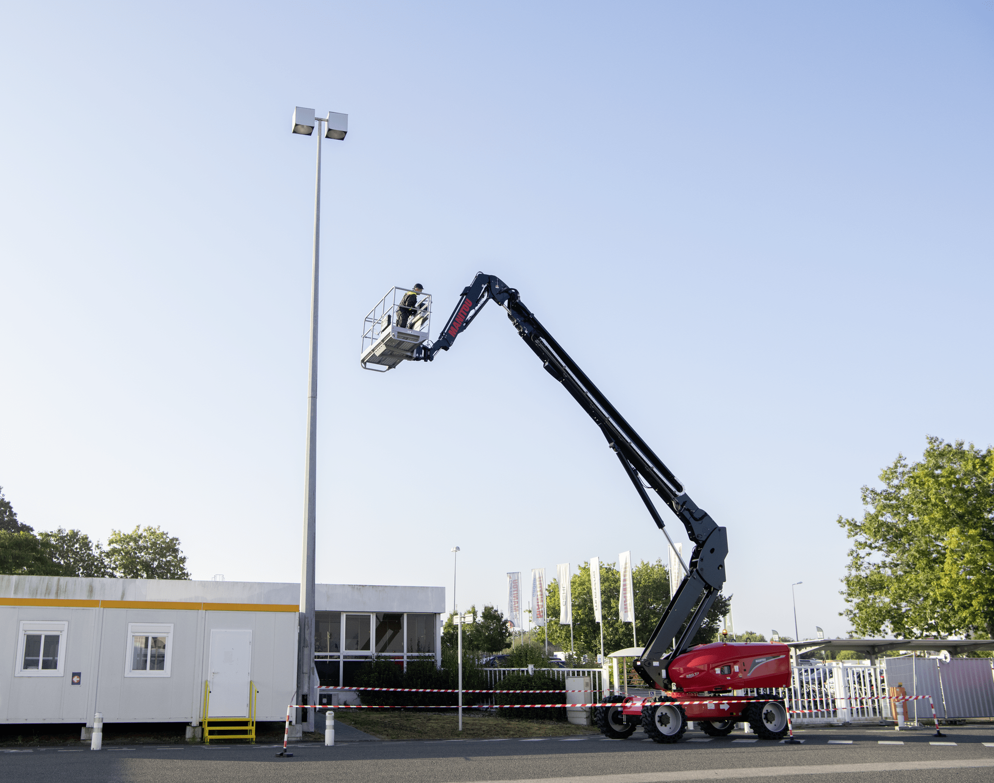 Teleskopbühnen mieten in Heilbronn