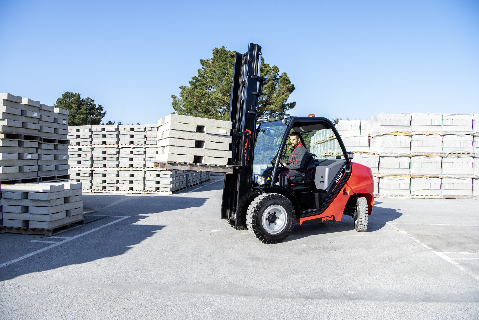 Manitou MSI Geländestapler mieten Heilbronn